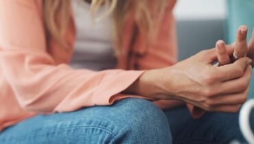 deux femmes Divorce gris Épanouissement personnel Indépendance nouvelle vie Relations amoureuses