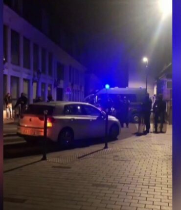 « Mon fils serait encore là » : la mère de l&rsquo;ado tué à Tourcoing accuse les policiers