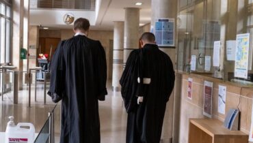 Argent liquide Droit du travail Employeurs Erreur bancaire injustice procès Salariés