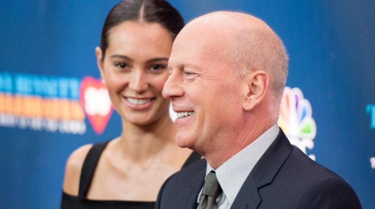 Bruce Willis : la révélation troublante d’Emma Heming sur ce qu’elle ne peut plus porter devant lui adaptation Boissons énergisantes Bruce Willis Démence Fronto-Temporale Emma Heming Willis famille vie quotidienne