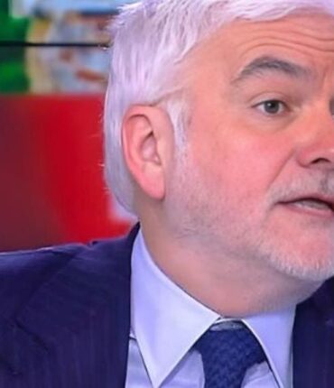Pascal Praud révèle la stratégie « grotesque » de Macron pour manipuler les médias