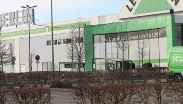 Leroy Merlin condamnée après la mort d’une cliente : « 300 kg de panneaux lui sont tombés dessus… » Leroy Merlin condamnée après la mort d’une cliente : « 300 kg de panneaux lui sont tombés dessus… »