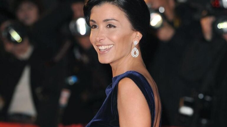 Jenifer méconnaissable sur TikTok : les commentaires sur son visage qui divisent 12 célébrités qui ont pu se réincarner sans même s’en rendre compte Apparence critiques Jenifer TikTok