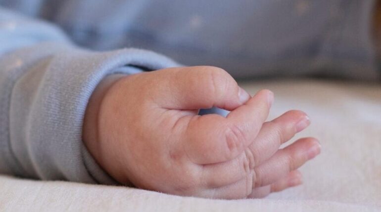 Allaiter son bébé enfance famille injustice Négligence tragédie