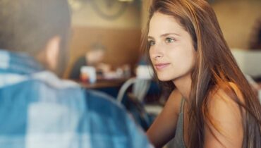 attractivité Beauté charisme Confiance en soi Fatal Séduction psychologie regard des autres