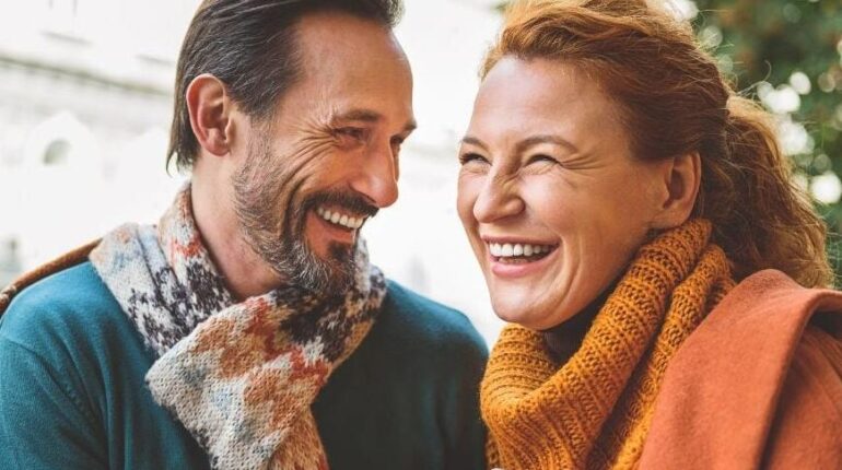 Analyse comportementale Attirance Charmed Conscience sociale psychologie Relations à distance