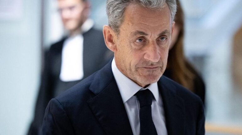 À la Santé : « Coincé avec un mec instable », les témoignages glaçants des détenus sur ces conditions qu’ils vivent au quotidien Boissons énergisantes Conditions de détention Détenus Incarcération Jarry témoignages peine de prison Système carcéral