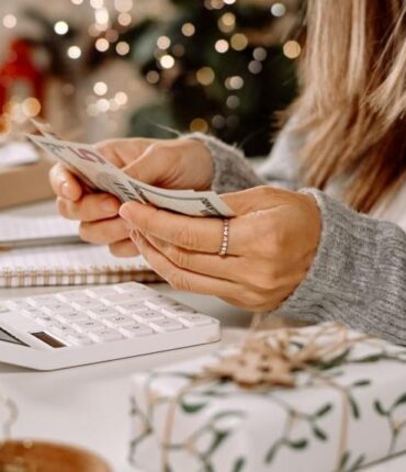 Prime de Noël 2025 : le gouvernement veut exclure 1,2 million de bénéficiaires dès 2026