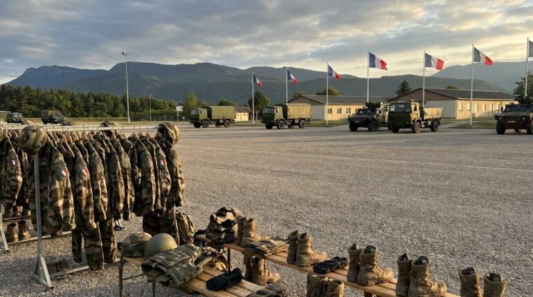 accusent la France Allemagne Armée française Rémunération Service militaire Service national Volontariat