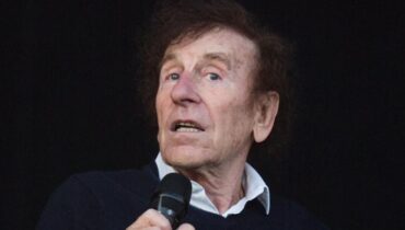 accusent la France actualité politique France Actualités musique Alain Souchon Débat société Jarry polémique