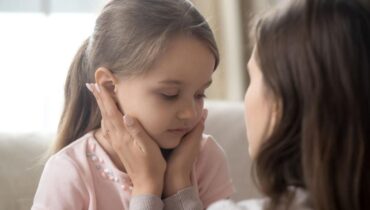 Calme parental Développement de l'enfant Éducation Montessori Gestion de la douleur Parentalité Réflexes parentaux