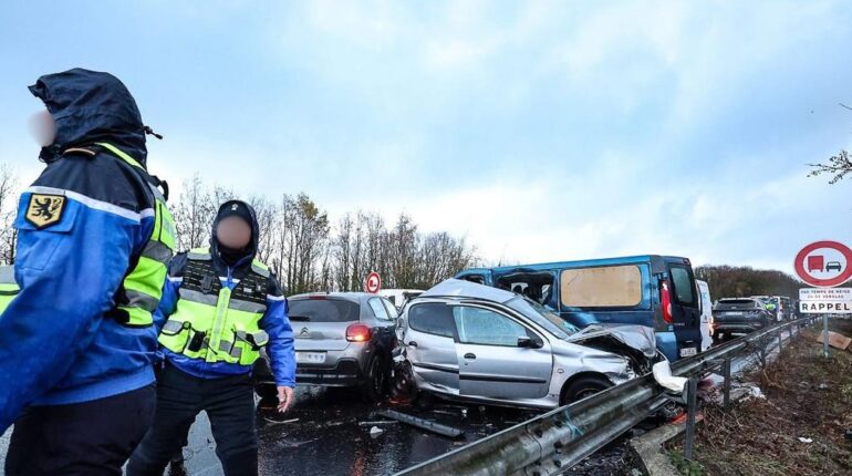 À 25 ans, il s’arrête pour aider après avoir vu l’accident : ce qui lui arrive ensuite bouleverse tous les pompiers accident Autoroute hommage Pompiers premiers secours tragédie