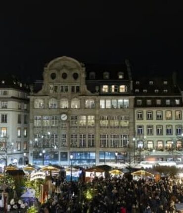 Arme découverte dans un bac à fleurs du marché de Noël de Strasbourg : ce que contenait la cache