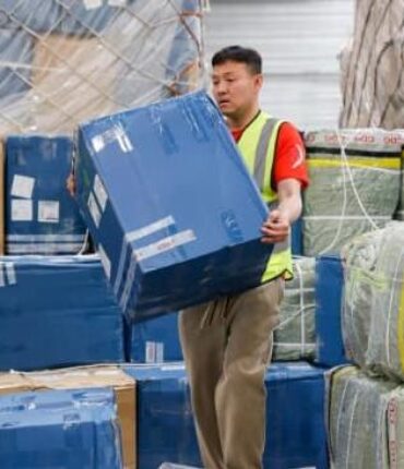 Amélie de Montchalin prévient Shein : « On n&rsquo;arrêtera pas les contrôles tant que… »