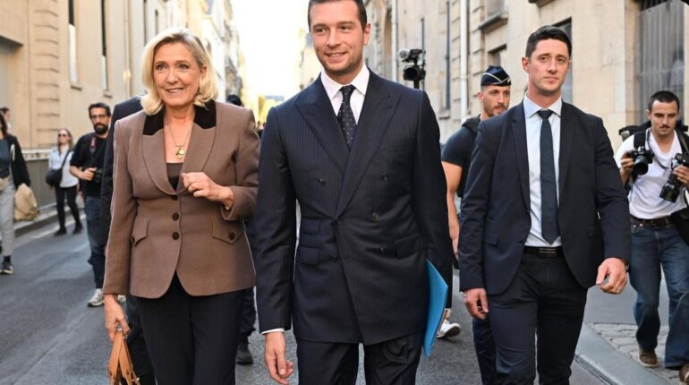 Le score qui fait trembler la République : Bardella bondit de 4 points et atteint les 35% accusent la France Actualités politiques Élection présidentielle Jordan Bardella Rassemblement National Sondage Vote