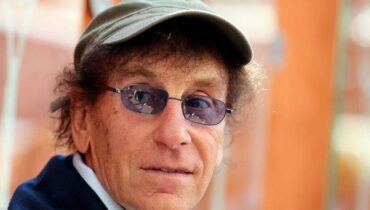 actualité politique France Alain Souchon Fausses rumeurs humour les réseaux sociaux Musique française