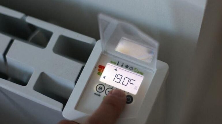 Thermostats connectés obligatoires en 2027 : pourquoi ils vous les offrent gratuitement (ce que vous devez savoir) Chauffage au bois Domotique Économies d'énergie Effacement diffus Réglementation Thermostats connectés