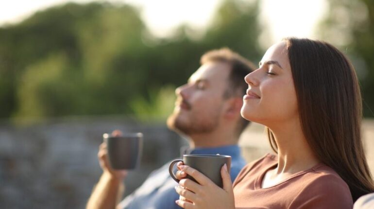 Célicouple : pourquoi les 45-65 ans choisissent de vivre séparés tout en restant en couple amour Ce couple merveilleux Célicouple Indépendance Relations à distance Vie affective Vie séparée