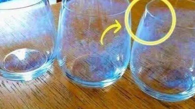 Astuces ménagères bicarbonate de soude brillance calcaire Entretien maison Nettoyage verres