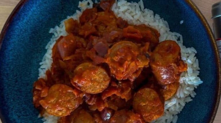 Cuisine Réunionnaise Plat Exotique Recette Créole Recette facile Rougail Saucisse Saucisses Fumées