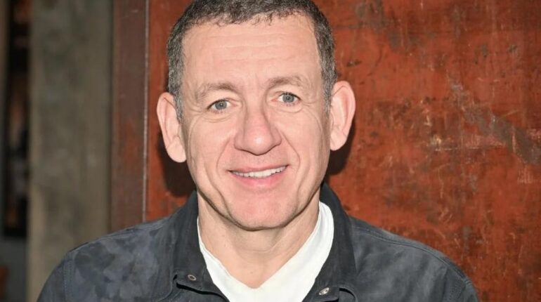 Dany Boon et Clara Vello : 16 ans d’écart et une ressemblance troublante avec son ex qui divisent les internautes 12 célébrités qui ont pu se réincarner sans même s’en rendre compte Cinéma Clara Vello Dany Boon différence d'âge Relations à distance ressemblances