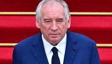 actualité politique France Actualités animales Boissons énergisantes François Bayrou grippe Jean-Paul Belmondo