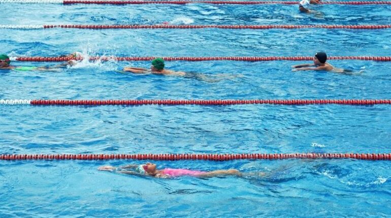 Drame à Toulon : un enfant de 3 ans se noie pendant un cours de natation municipal encadré Abandon d'enfant accident drame Natation Noyade Toulon
