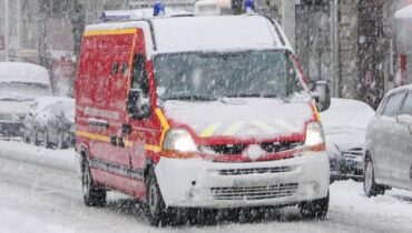 accusent la France Avalanches Chutes de neige Guide de montagne Hiver Vigilance Météo