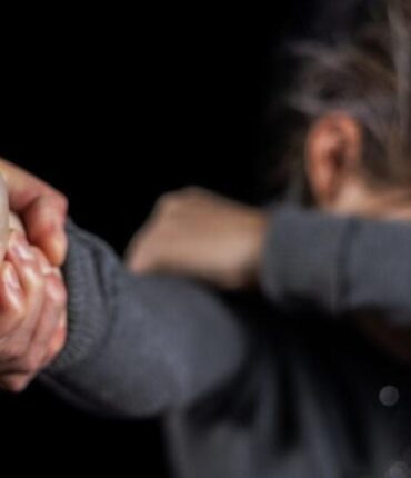 TGV Lille-Nîmes : une mère interpellée après avoir étranglé son fils de 6 ans devant les passagers