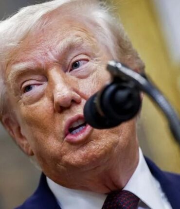 Message de Noël de Trump : interdictions d&rsquo;entrée en Europe et attaques contre la « gauche radicale »