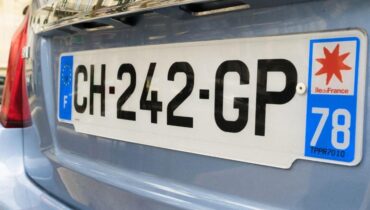 Administration Automobiles Immatriculation provisoire Plaques d'immatriculation Sécurité routière Véhicules de luxe Véhicules neufs