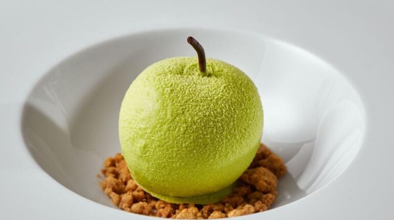 Dessert à 350 euros : pourquoi ce restaurant étoilé vend des quartiers de pomme fumée au prix d’un menu gastronomique Augmentation prix Controverse Dessert Dubaï Gastronomie Restaurant étoilé