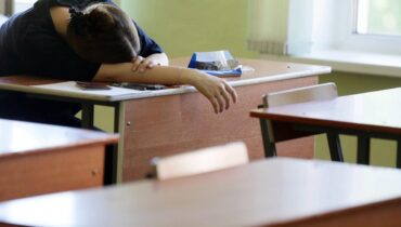Adolescents bien être Boissons énergisantes éducation Horaires scolaires Hygiène de sommeil
