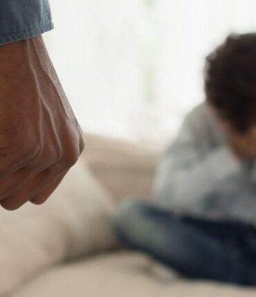 À Brest, il avoue avoir forcé son fils de 11 ans à faire ça avec sa propre mère