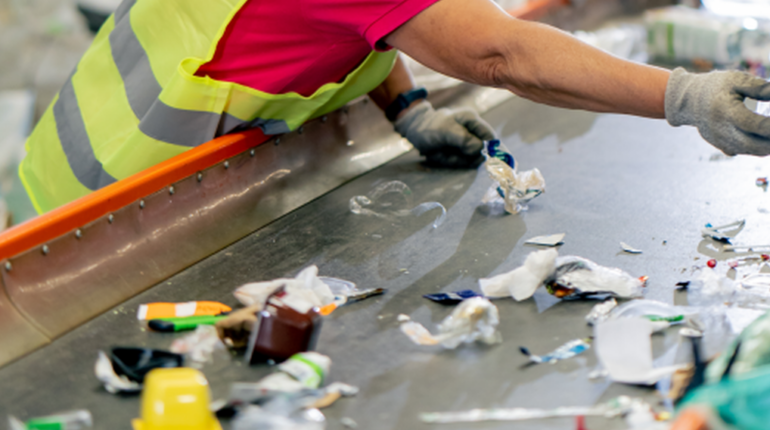 Argent liquide Argent sale Athis-Mons Blanchiment d'argent Complément d'enquête Essonne