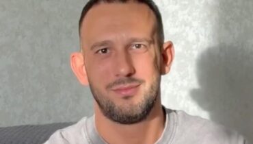 10 000 calories Abolition peine de mort Boissons énergisantes Coach fitness Conduite dangereuse Régime extrême