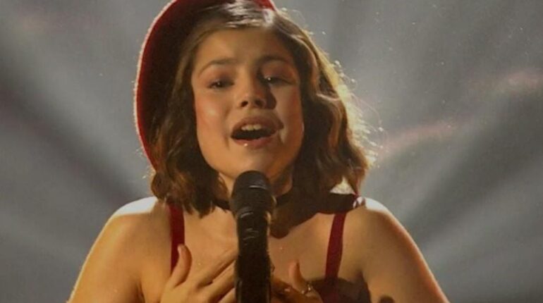 Eurovision Junior 2025 : Lou Deleuze, 11 ans, offre un quatrième titre record à la France avec 248 points accusent la France Actualités musique Concours musical Eurovision Junior Jeunes talents Lou Deleuze
