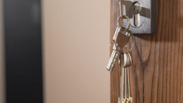 Droits des propriétaires Expulsion injustice Loi anti-squat Procédure légale violence