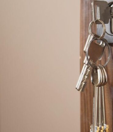 Squatteur expulsé par la force : une propriétaire condamnée à un an de prison avec sursis pour violences, pas pour absence de chauffage