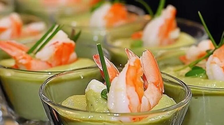 Apéro de Noël Avocats Cuisine facile Entrée festive Recette rapide Saumon fumé