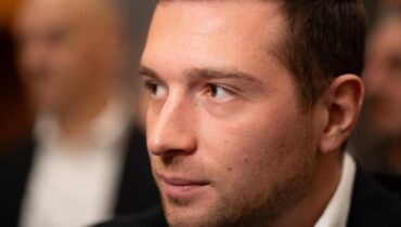 Débat télévisé Jordan Bardella Léa Salamé Politique française Quelle époque Rassemblement National Roselyne Bachelot