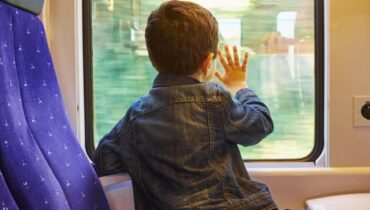 Abandon d'enfant abattu par la police Agression cigarette Communauté gens du voyage injustice