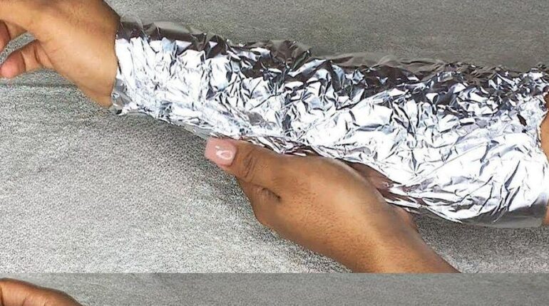 Papier aluminium : 6 utilisations domestiques pratiques au-delà de la cuisine Astuces maison Bricolage Entretien automobile organisation Papier aluminium Usages pratiques