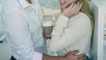 Accident du travail Ce couple merveilleux Comportement Humain infidélité psychologie Relations à distance