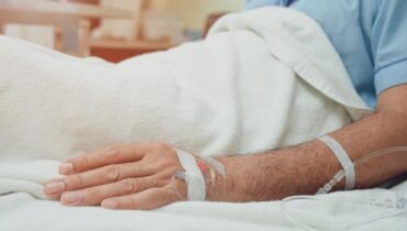 Arrêt maladie Boissons énergisantes cancer covid-19 étude facteurs de risque Réanimation