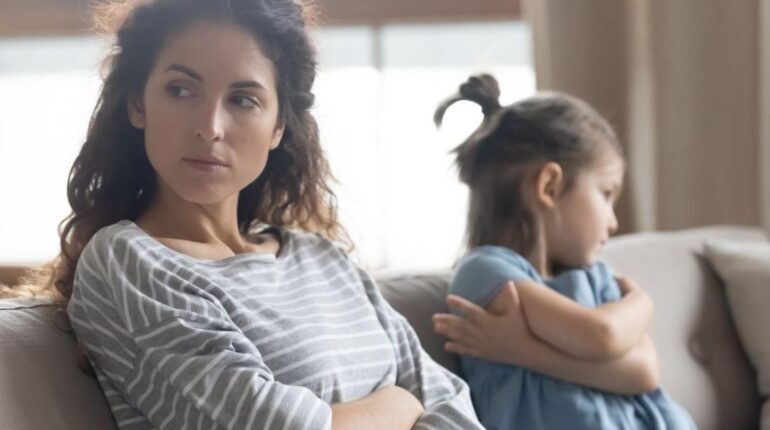 Connexion parent-enfant Développement de l'enfant Éducation Montessori Éducation positive Limites et conséquences Parentalité