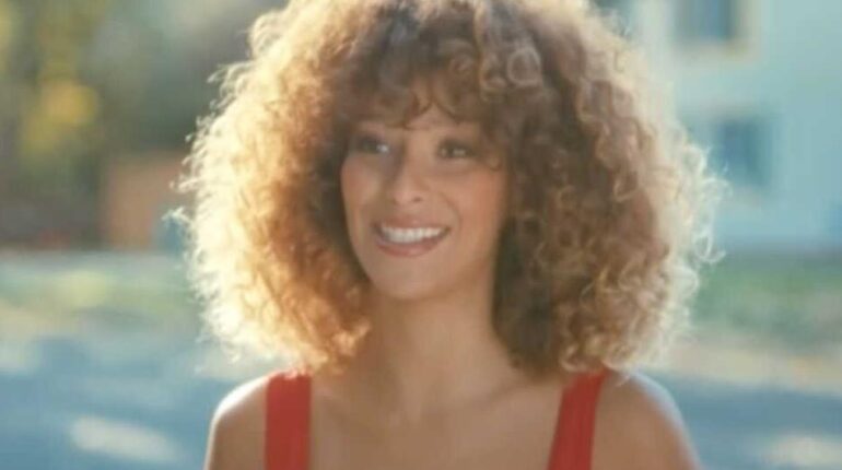 Concours de beauté critères de sélection Jarry polémique Miss France 2016 et ses minis tresses collées Miss Provence