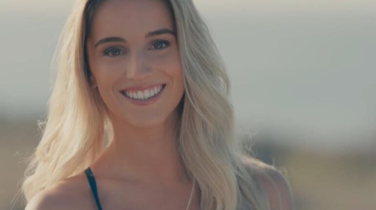 Concours de beauté critiques Jarry polémique Miss Aquitaine Miss France 2016 et ses minis tresses collées Miss Provence scandale