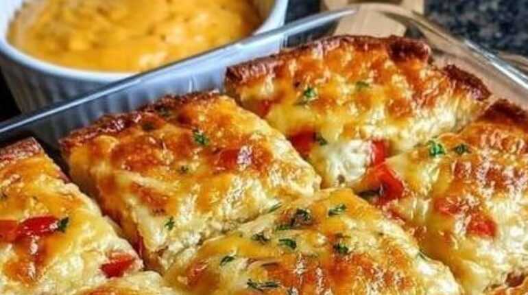 Antipasto Squares : la recette facile qui transforme la pâte à croissants en apéritif festif trois fromages Antipasti Apéritif envisageable avant les fêtes fromage Pâte à croissants Recette facile