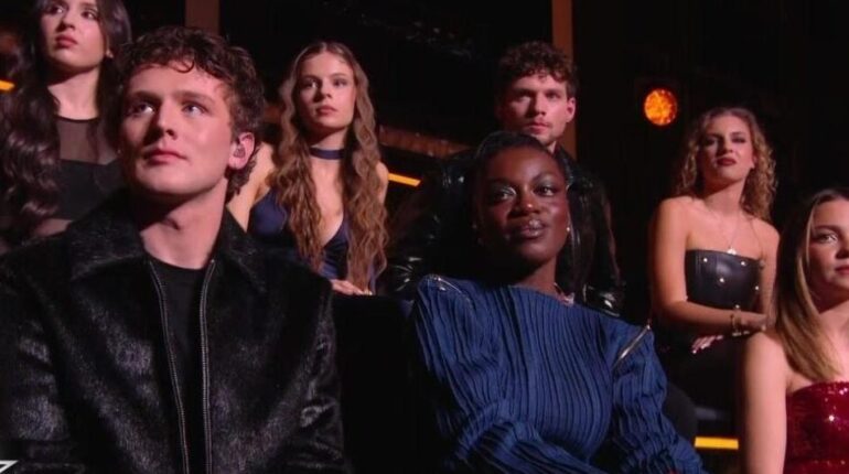 Compétition Émission de télé-réalité Évaluations Jarry polémique Sarah et Alexander Star Academy